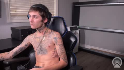 Mr. Heavy online show from November 8, 3:37 pm