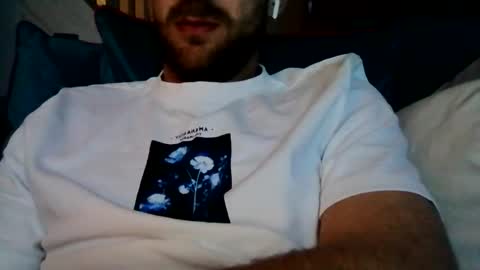 Snapshot of greendiamon chatting on February 23, 10:20 pm greendiamon online show from February 23, 10:20 pm