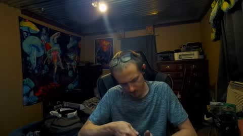 Greenlungs8195 online show from April 6, 4:46 am