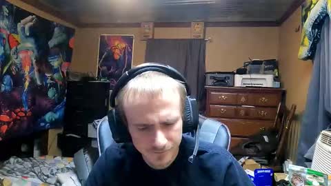 Greenlungs8195 online show from March 15, 8:55 am