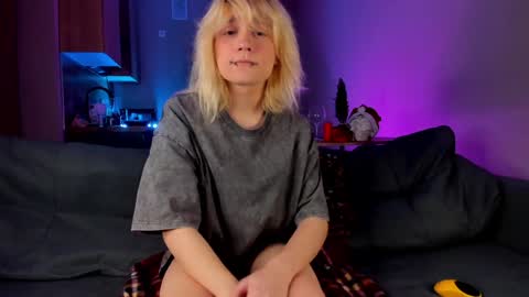Snapshot of gregory_byyrd chatting on December 23, 7:09 pm Greg-independent model online show from December 23, 7:09 pm