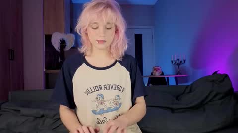 Greg-independent model online show from February 4, 8:15 pm