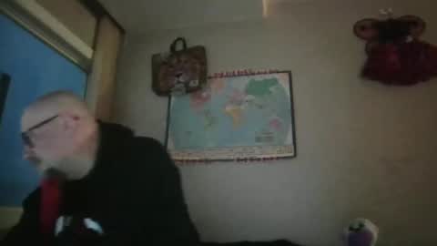 Snapshot of gregrev chatting on October 8, 1:21 am gregrev online show from October 8, 1:21 am