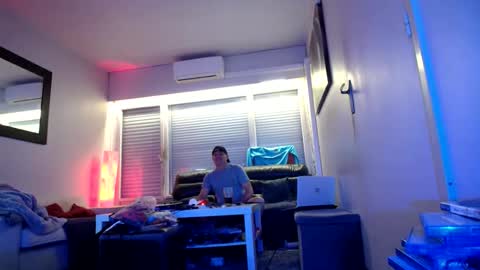 grives13 online show from May 2, 1:08 am