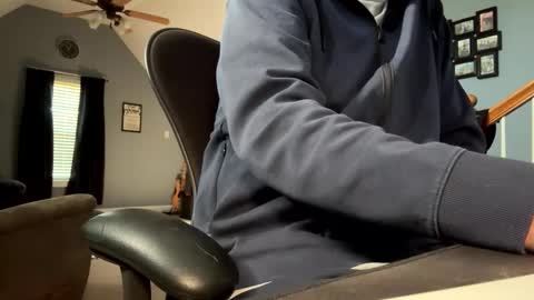 grownoshow9 online show from January 12, 4:00 pm