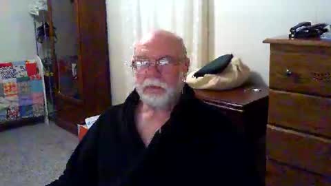 Snapshot of gtnolder60 chatting on October 11, 11:14 am Gary online show from October 11, 11:14 am