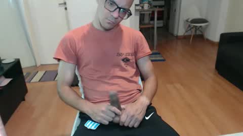 guachin_new online show from May 16, 10:52 pm