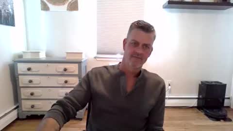 gudguy2025 online show from May 7, 2:06 pm