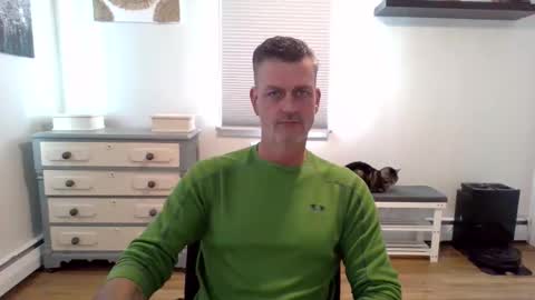 gudguy2025 online show from May 12, 12:13 pm