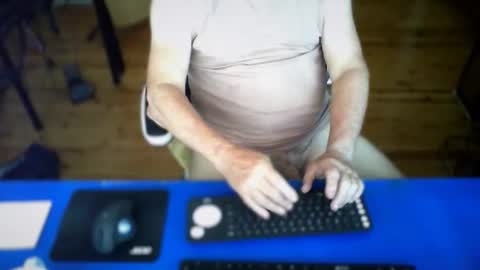 guesswhatigot2 online show from March 15, 3:14 am