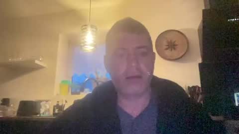 guil0 online show from March 17, 9:56 am