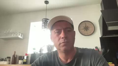 Snapshot of guil0 chatting on September 13, 11:00 am guil0 online show from September 13, 11:00 am