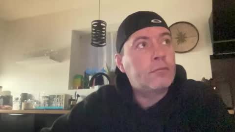 guil0 online show from March 28, 8:58 am