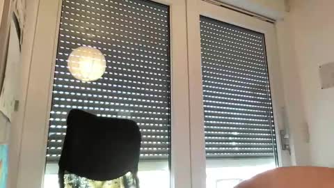 gummicasual online show from March 18, 1:36 pm