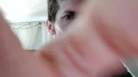 gunnarssonbenni33 online show from April 18, 7:40 pm