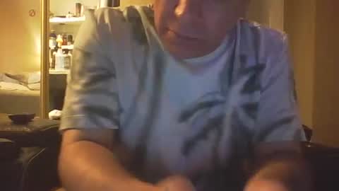 Snapshot of guy8inches4u chatting on October 9, 9:52 pm guy8inches4u online show from October 9, 9:52 pm