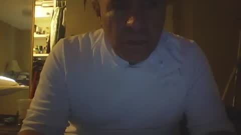 Snapshot of guy8inches4u chatting on October 19, 10:57 pm guy8inches4u online show from October 19, 10:57 pm