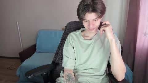 Snapshot of guy_liam1 chatting on March 10, 2:05 pm guy_liam1 online show from March 10, 2:05 pm