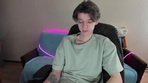 Snapshot of guy_liam1 chatting on January 28, 8:47 am guy_liam1 online show from January 28, 8:47 am