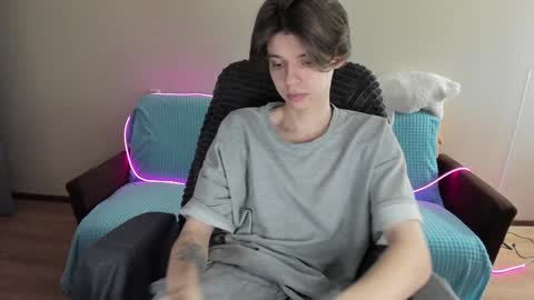 Snapshot of guy_liam1 chatting on February 1, 1:09 pm guy_liam1 online show from February 1, 1:09 pm