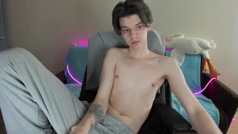Snapshot of guy_liam1 chatting on January 29, 3:15 pm guy_liam1 online show from January 29, 3:15 pm