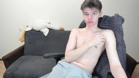 guy_liam1 online show from December 15, 1:52 pm