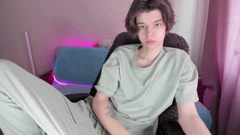 Snapshot of guy_liam1 chatting on February 26, 8:15 am guy_liam1 online show from February 26, 8:15 am