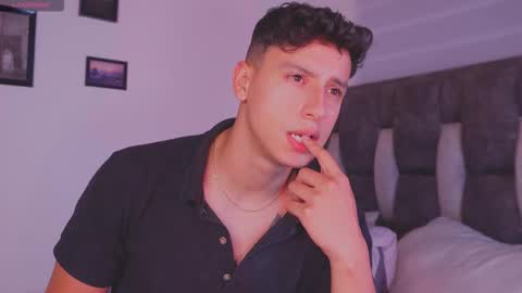 Gabriel online show from March 15, 5:26 am