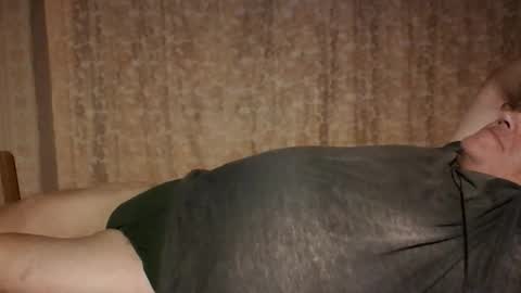 Snapshot of guyboy73 chatting on September 17, 2:34 am guyboy73 online show from September 17, 2:34 am