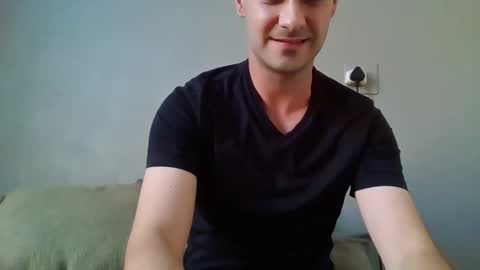 Snapshot of guyhardon chatting on January 20, 2:14 pm Guy Hardon online show from January 20, 2:14 pm