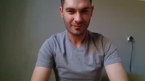 Snapshot of guyhardon chatting on December 13, 3:11 pm Guy Hardon online show from December 13, 3:11 pm