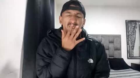 karim online show from March 6, 11:18 am