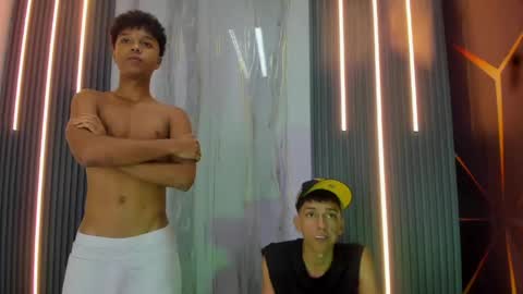 guys_hard_cock online show from March 27, 4:38 am