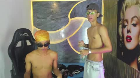 guys_hard_cock online show from April 14, 8:41 pm