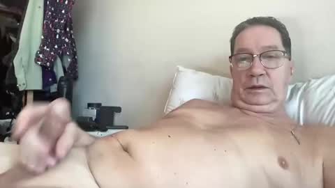 gwashere4u online show from December 21, 3:53 pm