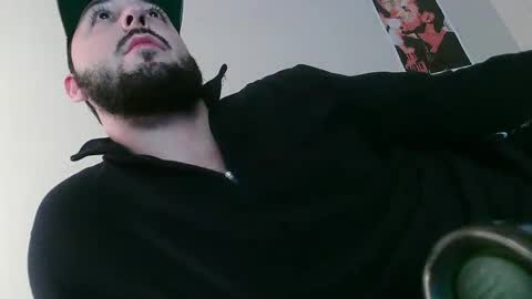 gwiththegirth online show from December 27, 5:42 am