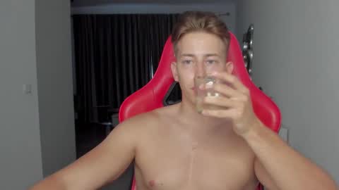 Oliver online show from October 19, 6:11 pm