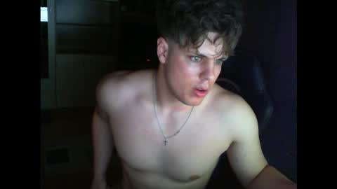 gymguy0505 online show from March 2, 11:34 pm