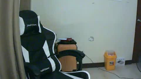 AJ online show from April 29, 12:32 pm