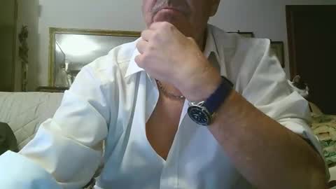 Snapshot of gyrdy chatting on December 13, 4:05 pm gyrdy online show from December 13, 4:05 pm