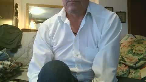 Snapshot of gyrdy chatting on December 19, 2:35 pm gyrdy online show from December 19, 2:35 pm