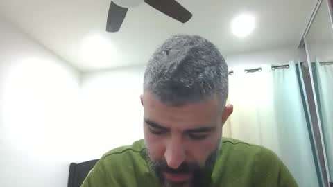 Snapshot of h0nest84 chatting on January 22, 5:16 am h0nest84 online show from January 22, 5:16 am