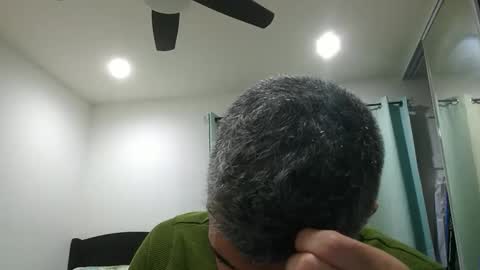 Snapshot of h0nest84 chatting on February 26, 6:15 am h0nest84 online show from February 26, 6:15 am