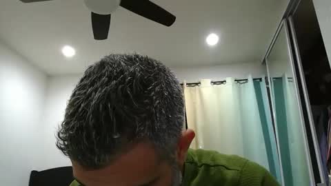 Snapshot of h0nest84 chatting on February 27, 7:23 am h0nest84 online show from February 27, 7:23 am
