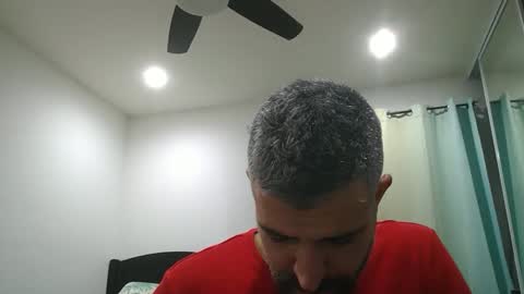Snapshot of h0nest84 chatting on February 18, 5:53 am h0nest84 online show from February 18, 5:53 am