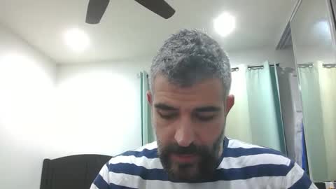 Snapshot of h0nest84 chatting on February 5, 4:37 am h0nest84 online show from February 5, 4:37 am