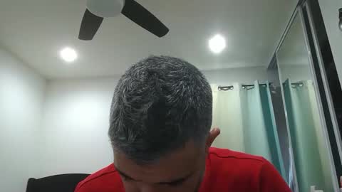 Snapshot of h0nest84 chatting on February 16, 5:15 pm h0nest84 online show from February 16, 5:15 pm