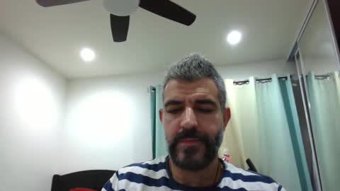 Snapshot of h0nest84 chatting on March 5, 5:50 am h0nest84 online show from March 5, 5:50 am