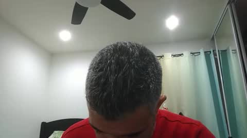 Snapshot of h0nest84 chatting on February 23, 7:06 am h0nest84 online show from February 23, 7:06 am