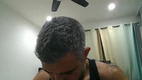 Snapshot of h0nest84 chatting on October 29, 5:54 am h0nest84 online show from October 29, 5:54 am